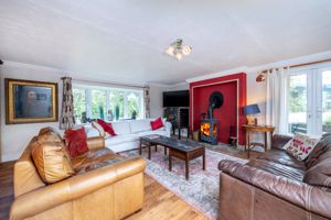 Sitting Room- click for photo gallery